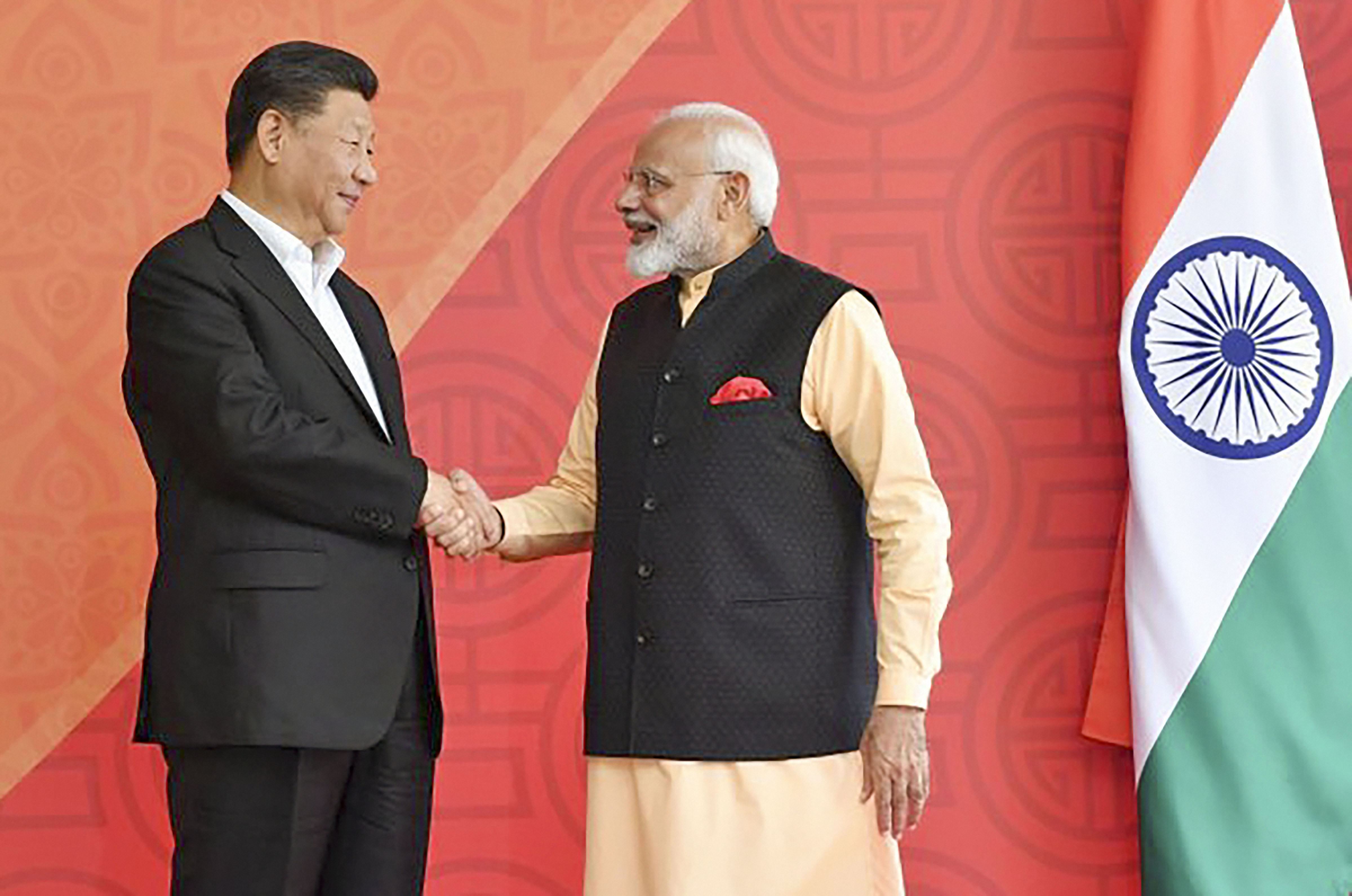Modi, Xi Hold Talks On Second Day Of Informal Summit - GG2