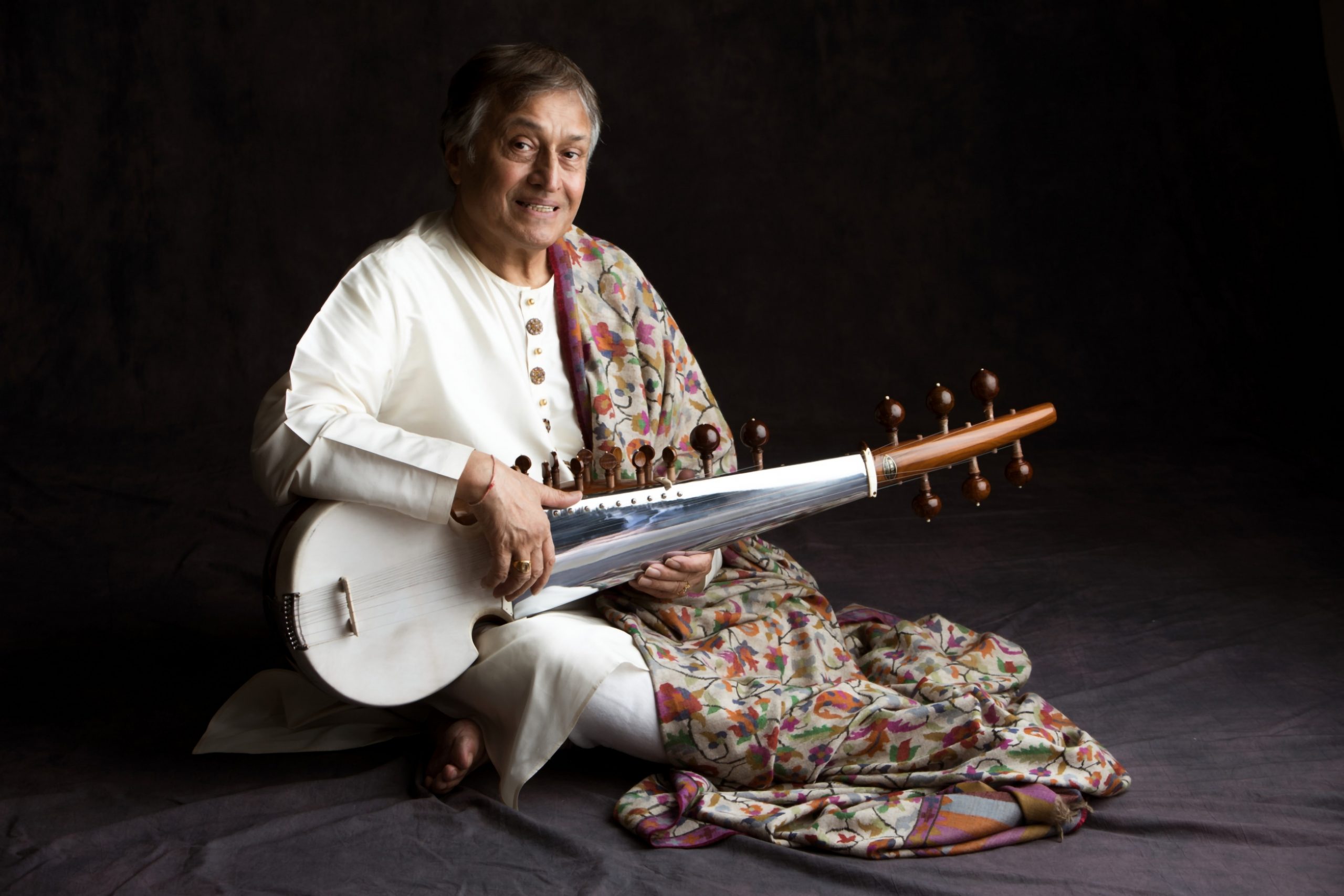Ustad Amjad Ali Khan Perfectly ready for the Proms GG2