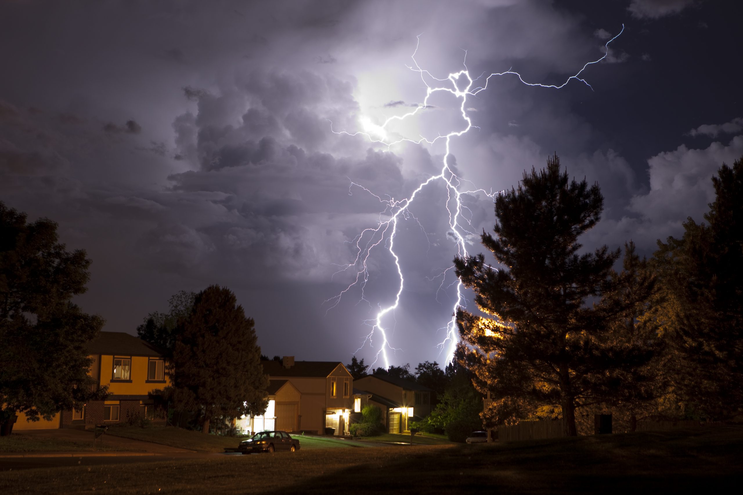 Washing dishes or showering during thunderstorm could kill you! Here’s