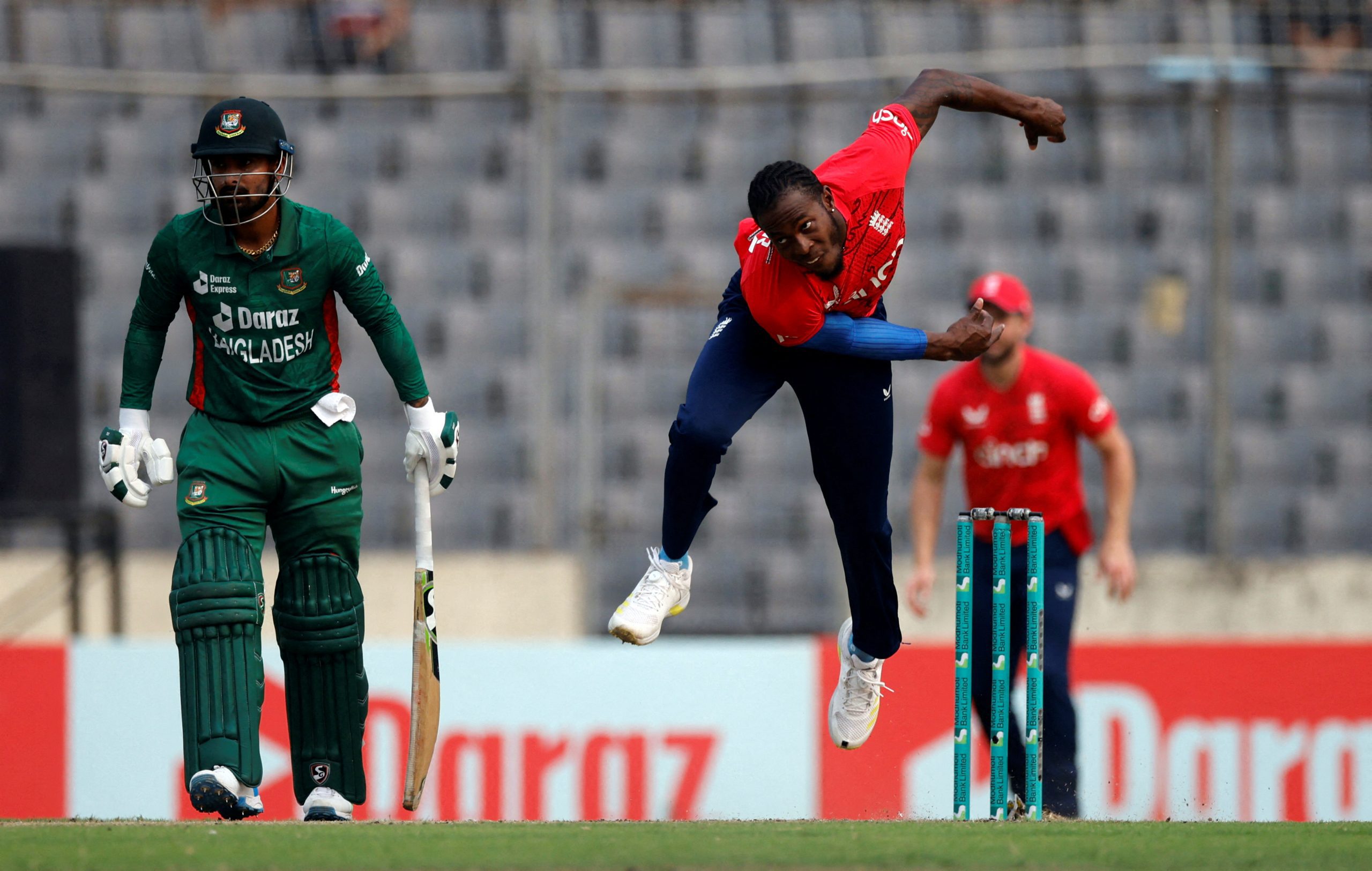 Jofra Archer doubtful for Ashes after injury during IPL GG2